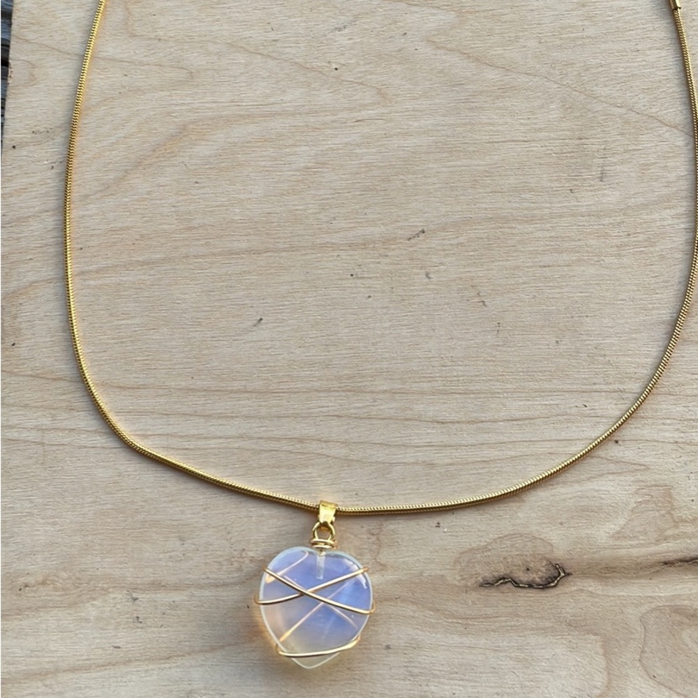 Stainless steel gold necklaces with beautiful heart pendant